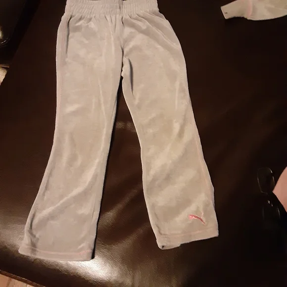 PUMA velour pink/grey jogging suit. - Picture 4 of 5